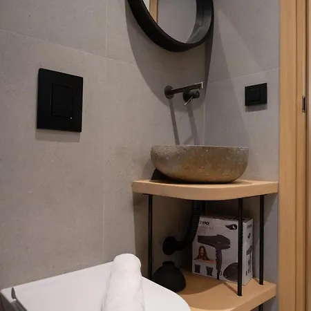 Olive 102 Apartment *